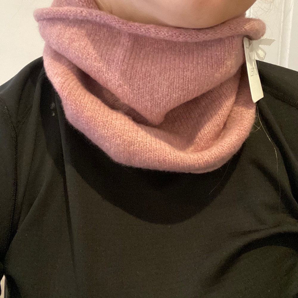 Neck cowl - Picture 2 of 3